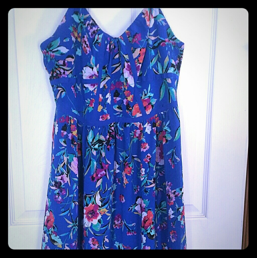 blue dress